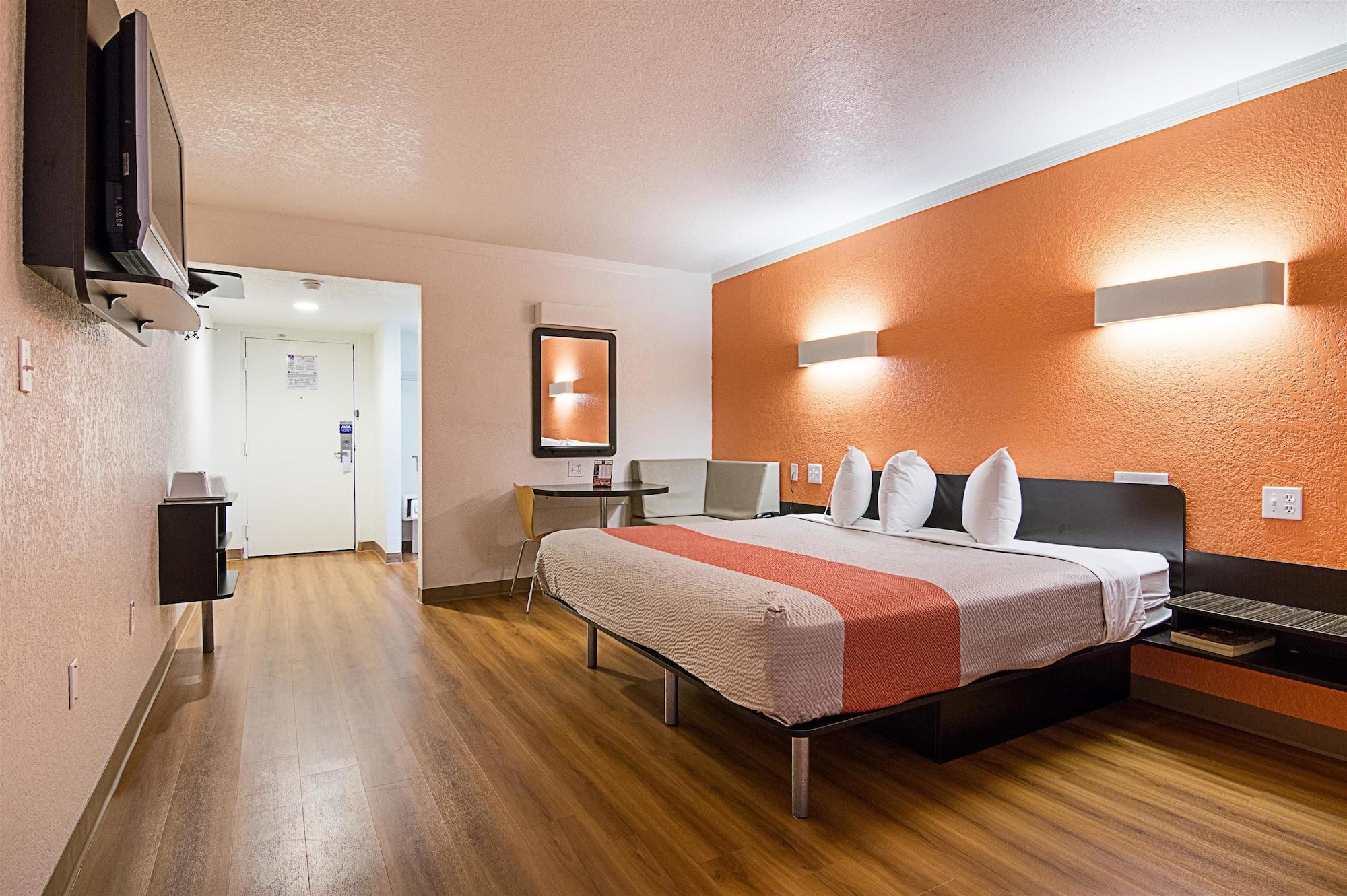 Motel 6-Tampa, Fl - Fairgrounds Heartland Exterior photo