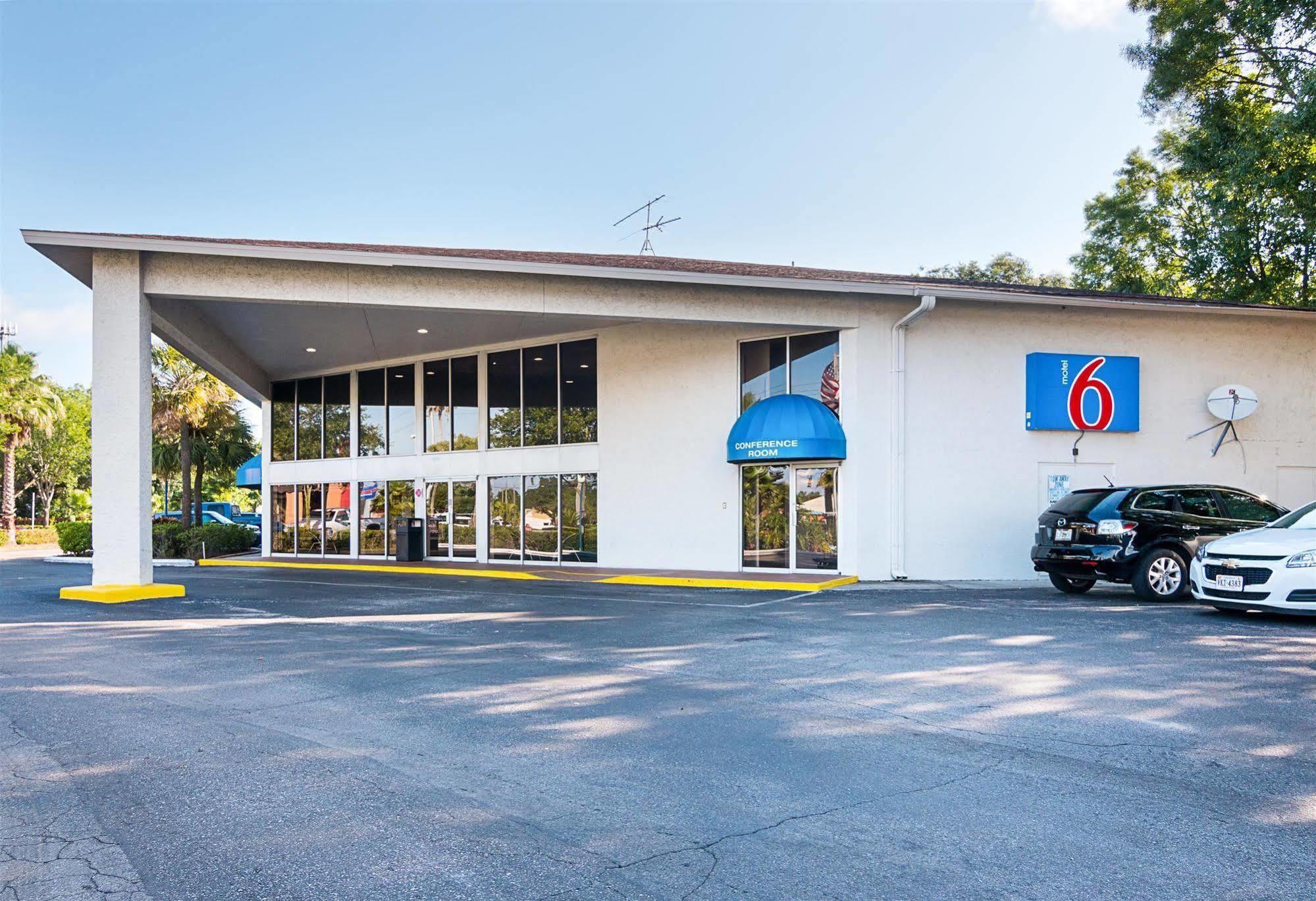 Motel 6-Tampa, Fl - Fairgrounds Heartland Exterior photo